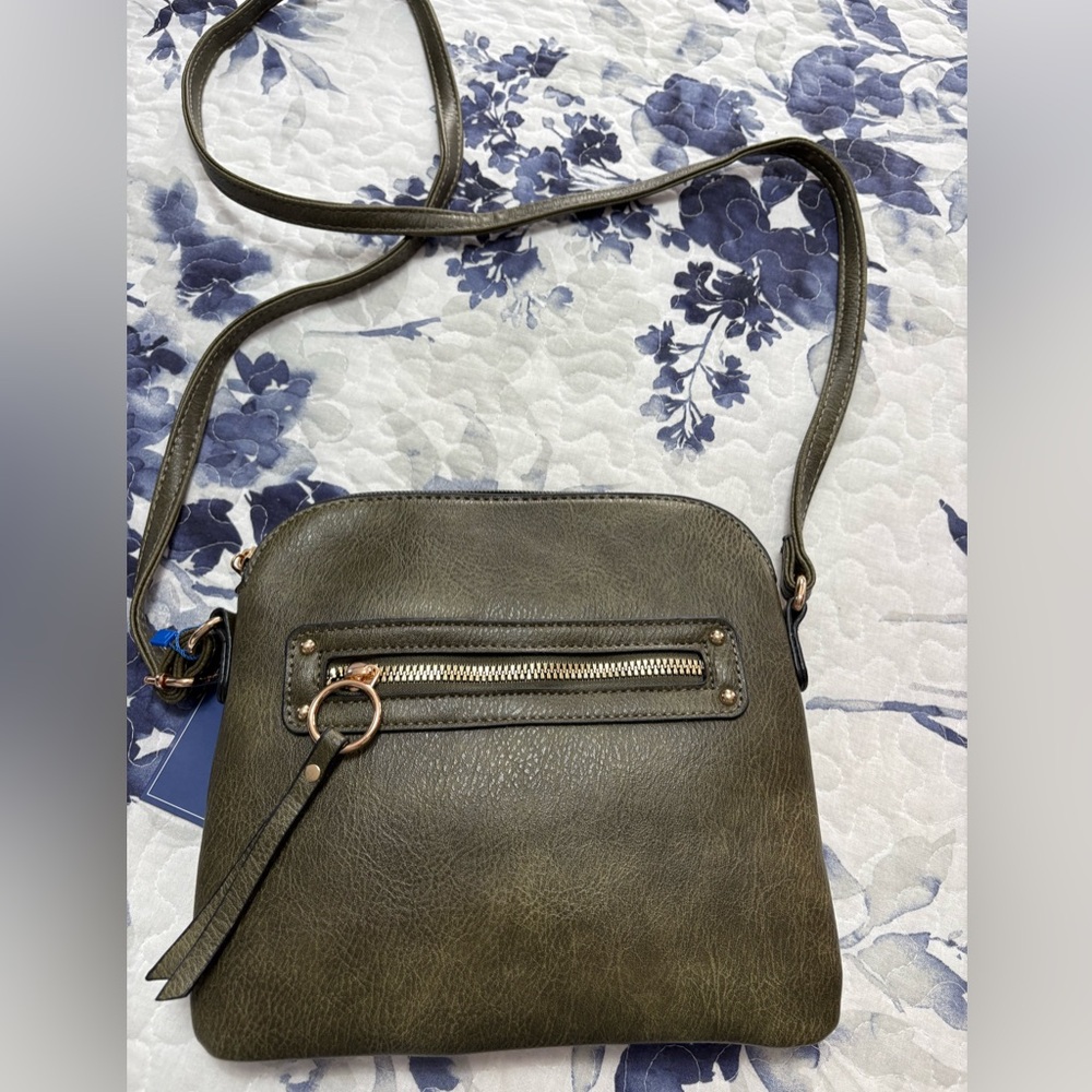 ** Elegant Olive Crossbody Bag with Zipper Detail.  (NWT)